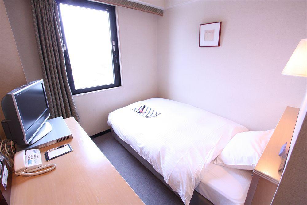 Apa Hotel Tonami Ekimae מראה חיצוני תמונה