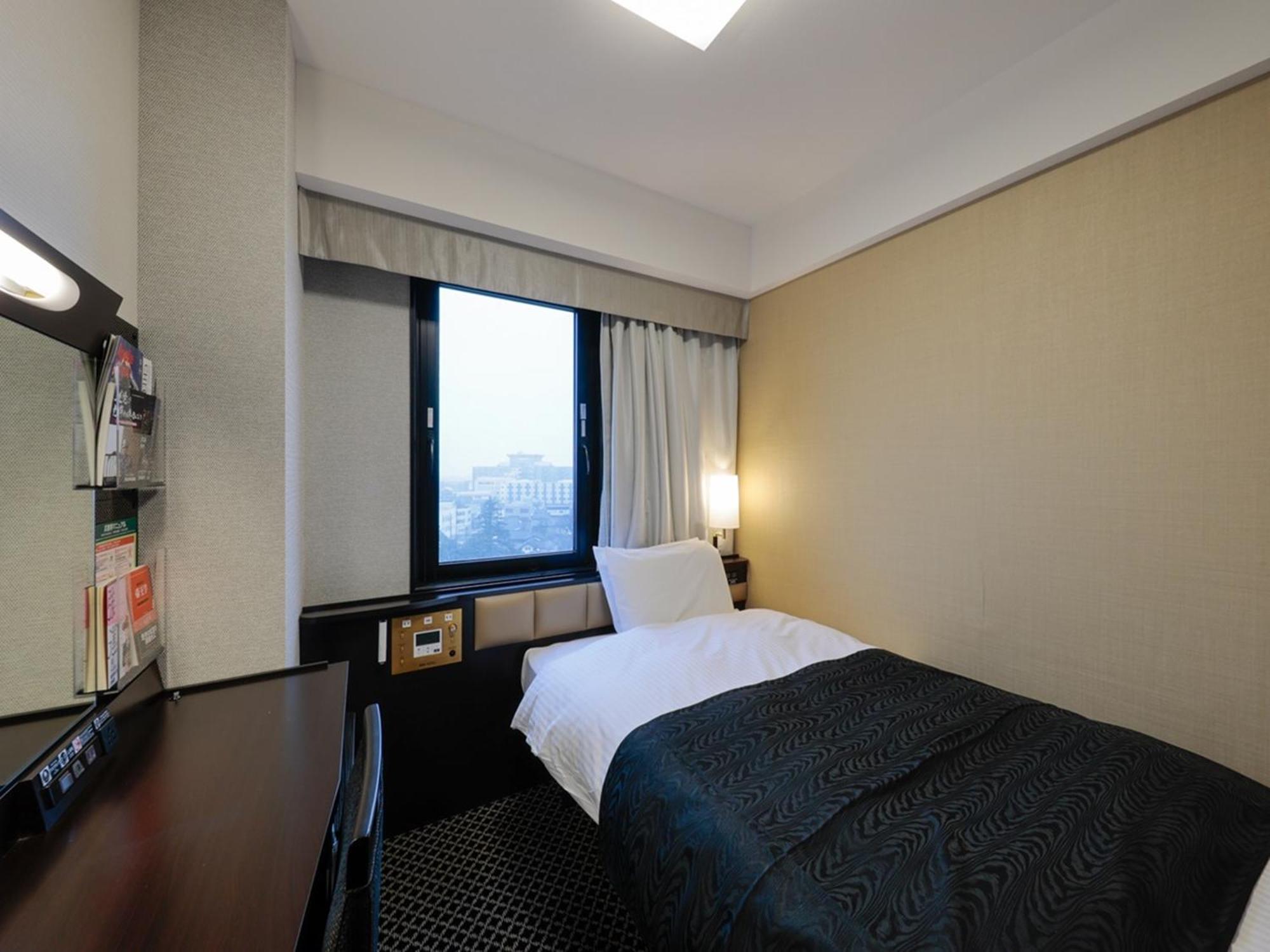 Apa Hotel Tonami Ekimae מראה חיצוני תמונה